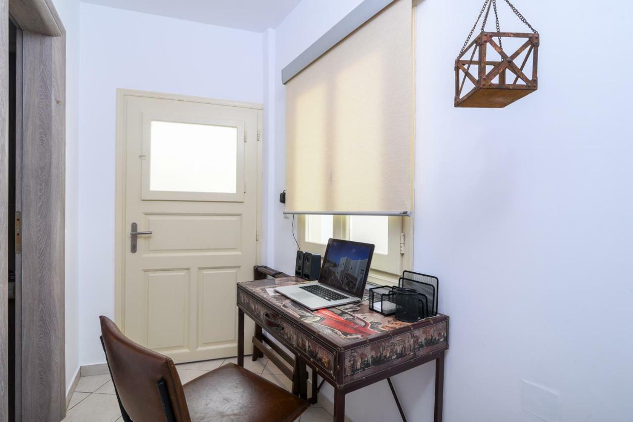 Suite Home Santorini Firá Buitenkant foto